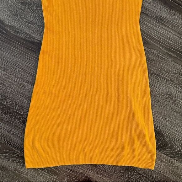Naadam Ribbed Short Sleeve dress - Picture 2 of 7